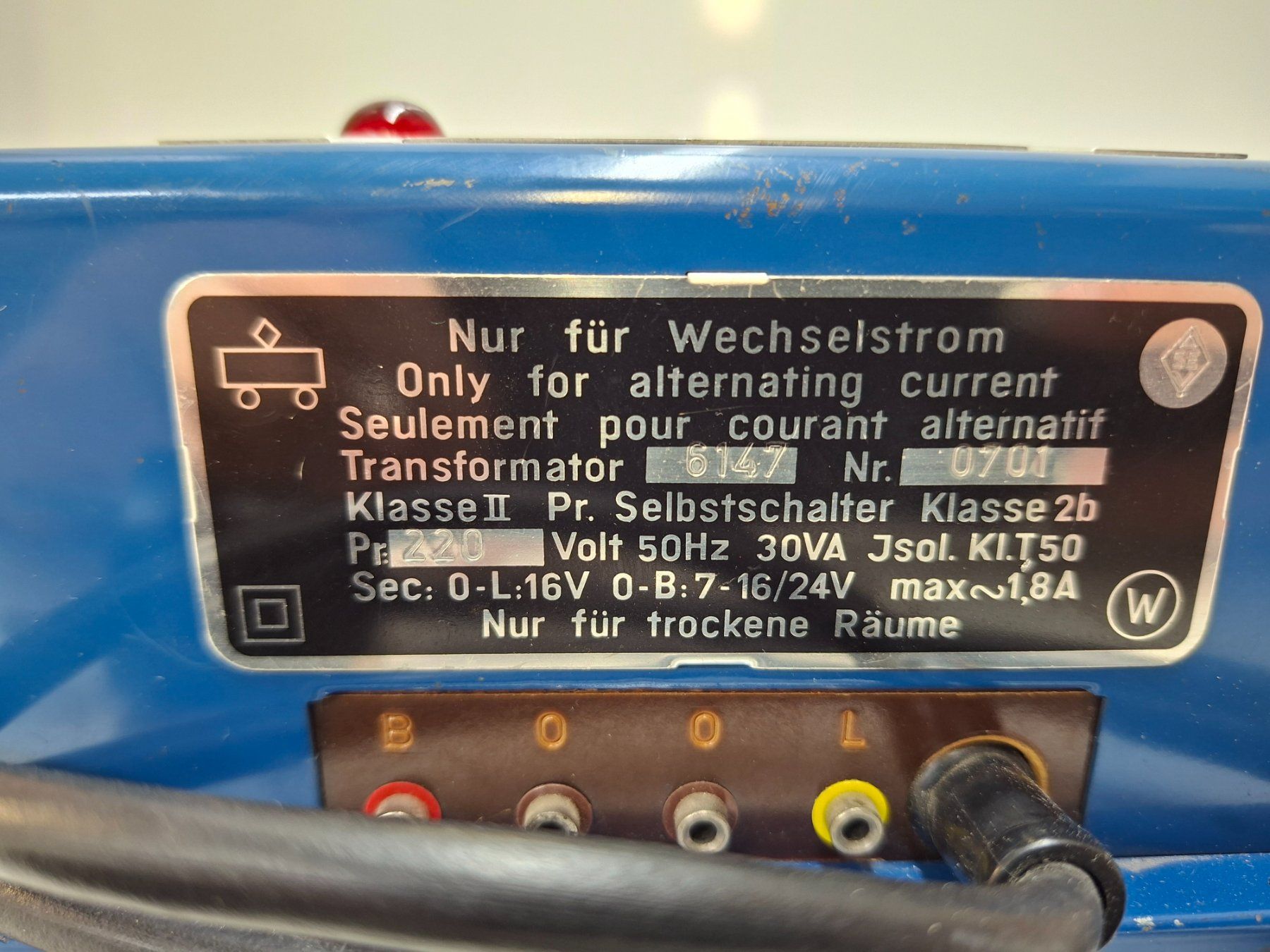 Märklin Modellini di ferrovie: Märklin Transformator 30 VA, Modell 6147 – Usato da Wettingen venduto da Wendemarket 1