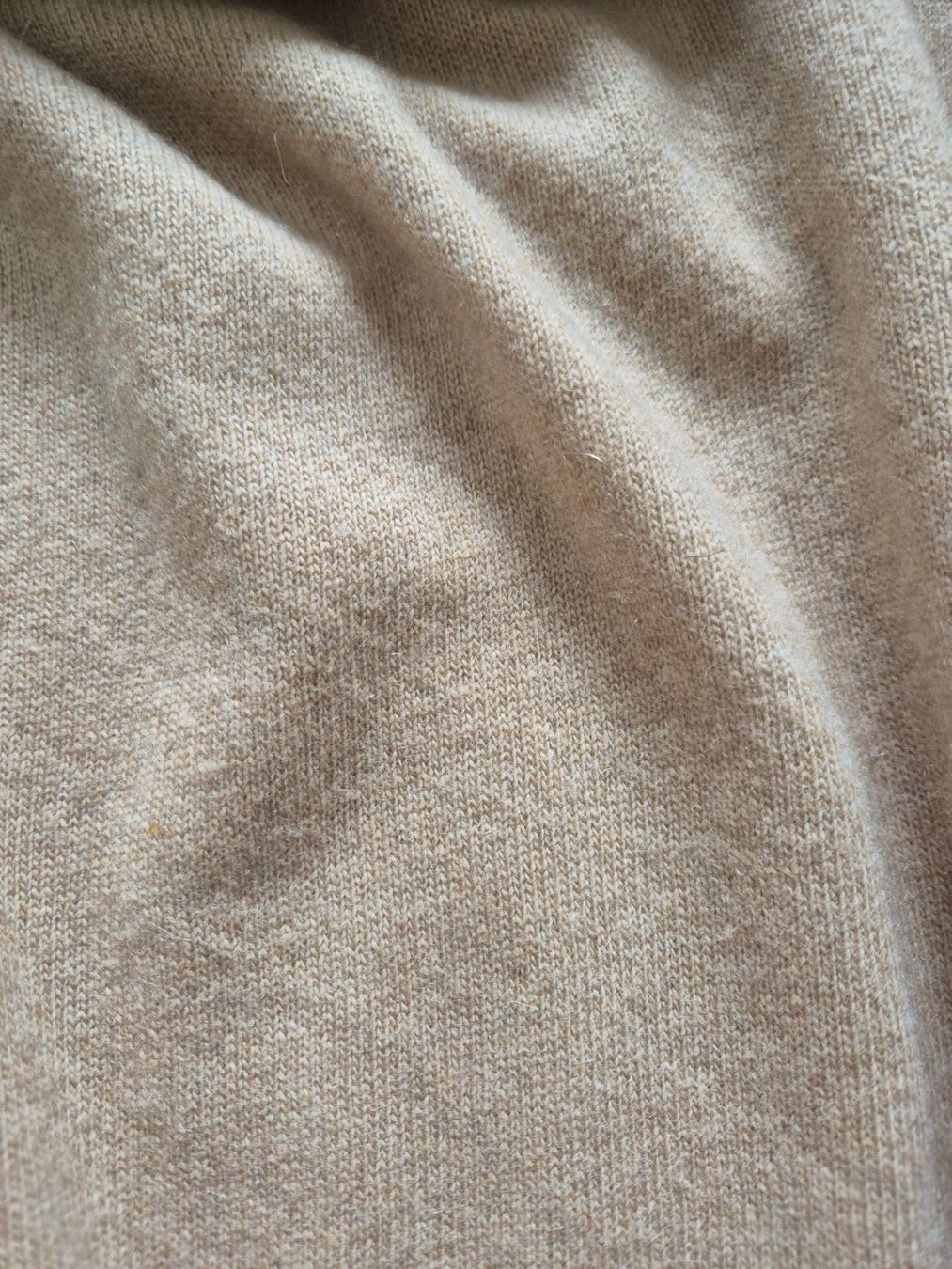 Benetton Pullover & Sweatshirts: Beige Rollkragenpullover Pullover Kaschmir Wolle Benetton M – Gebraucht aus Richterswil von Aggie7 2