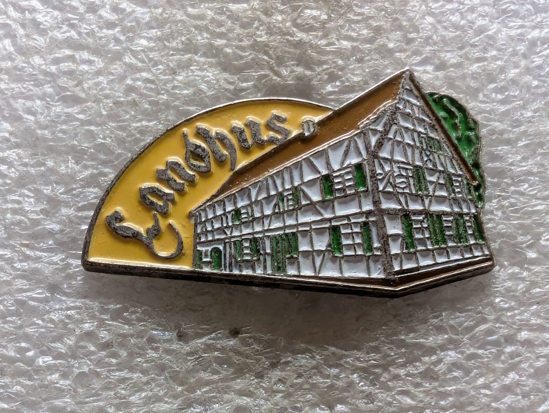 Placchette & Badge: Ansteckpin 219: Landhaus – Usato da Oppligen venduto da Pin-Fall-Shop