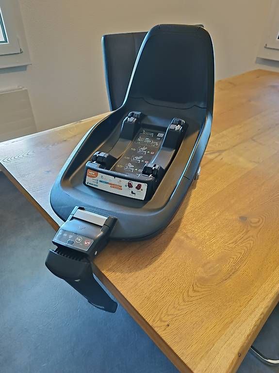 Maxi-Cosi Seggiolini per auto: Maxi Cosi inkl. Station – Usato da Bützberg venduto da martiniani 3