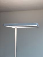 Moderne Regent LED Stehleuchte weiss, guter Zustand