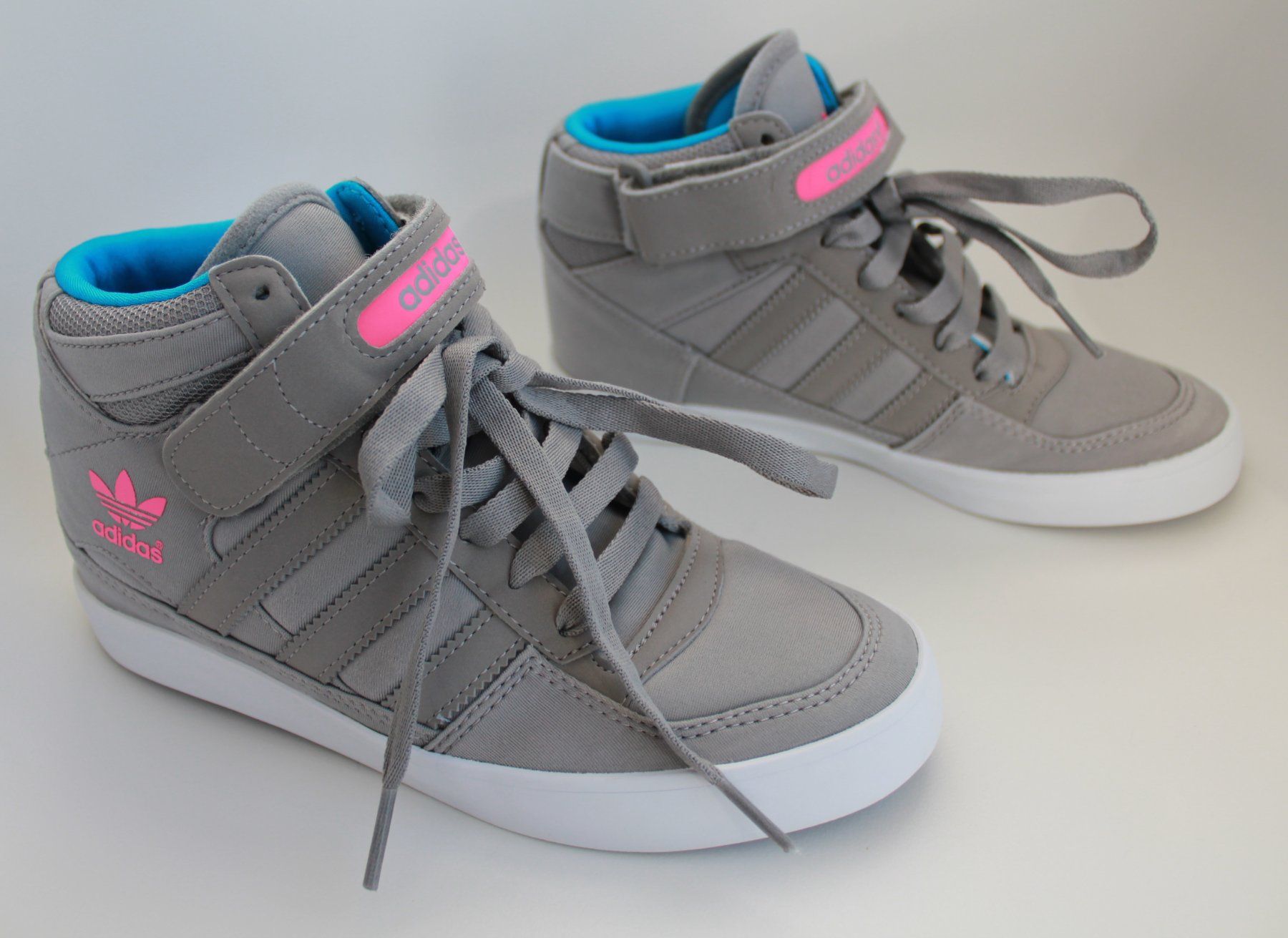 Adidas Scarpe per ragazze: Baskets Adidas  t. 36 2/3 – Nuovo (secondo la descrizione) da Peseux venduto da Gilloss