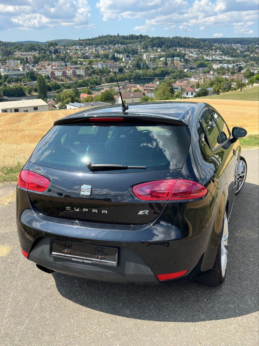 Seat Automobili: Seat Leon Cupra 2.0 R - 265 PS  – Usato da Flurlingen venduto da Seatleon1199 3