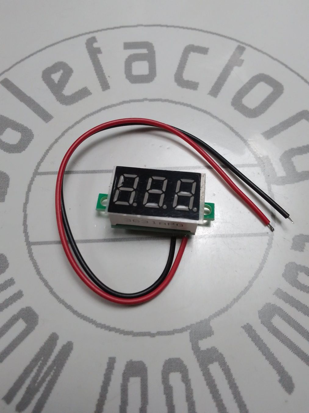 Misurare: Mini-Voltmeter grün, 4-30 V DC – Nuovo (secondo la descrizione) da Luzern venduto da Salefactory 1