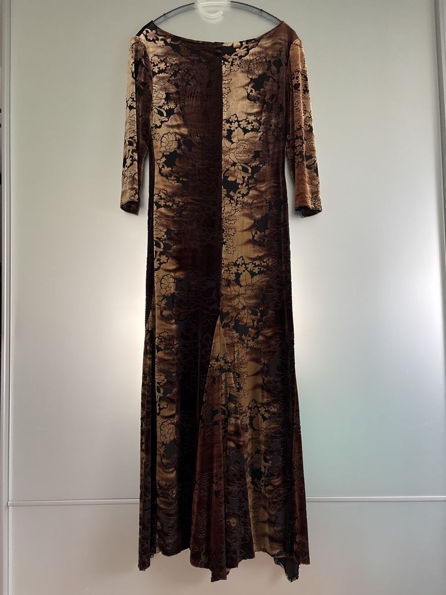 Vestiti: Elegantes Samtkleid mit Blumenmuster, Grösse M – Nuovo (secondo la descrizione) da Hendschiken venduto da Uraniali