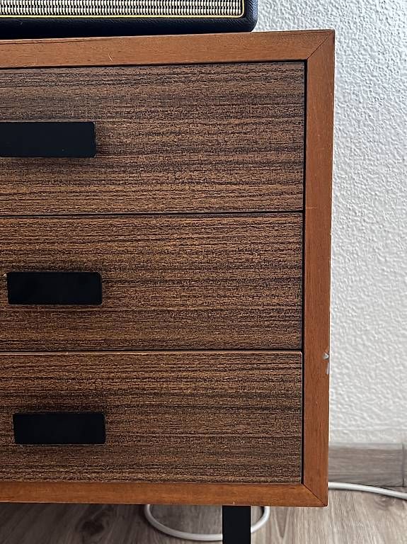 Comodini: Mid Century Nightstand / Drawer – Usato da Bertschikon Gossau venduto da glorious-vintage 2