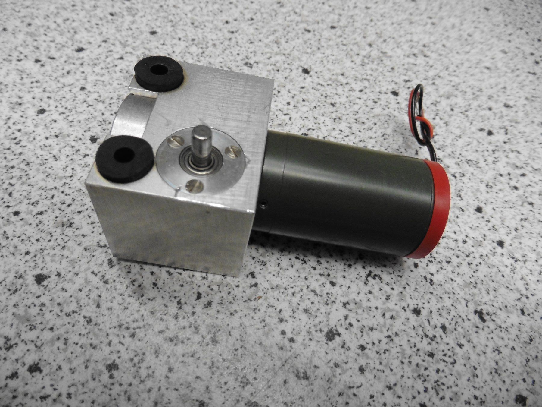 Maxon  Motori: Maxon 28VDC Motor mit Schneckengetriebe – Nuovo (secondo la descrizione) da Mönchaltorf venduto da boesi51