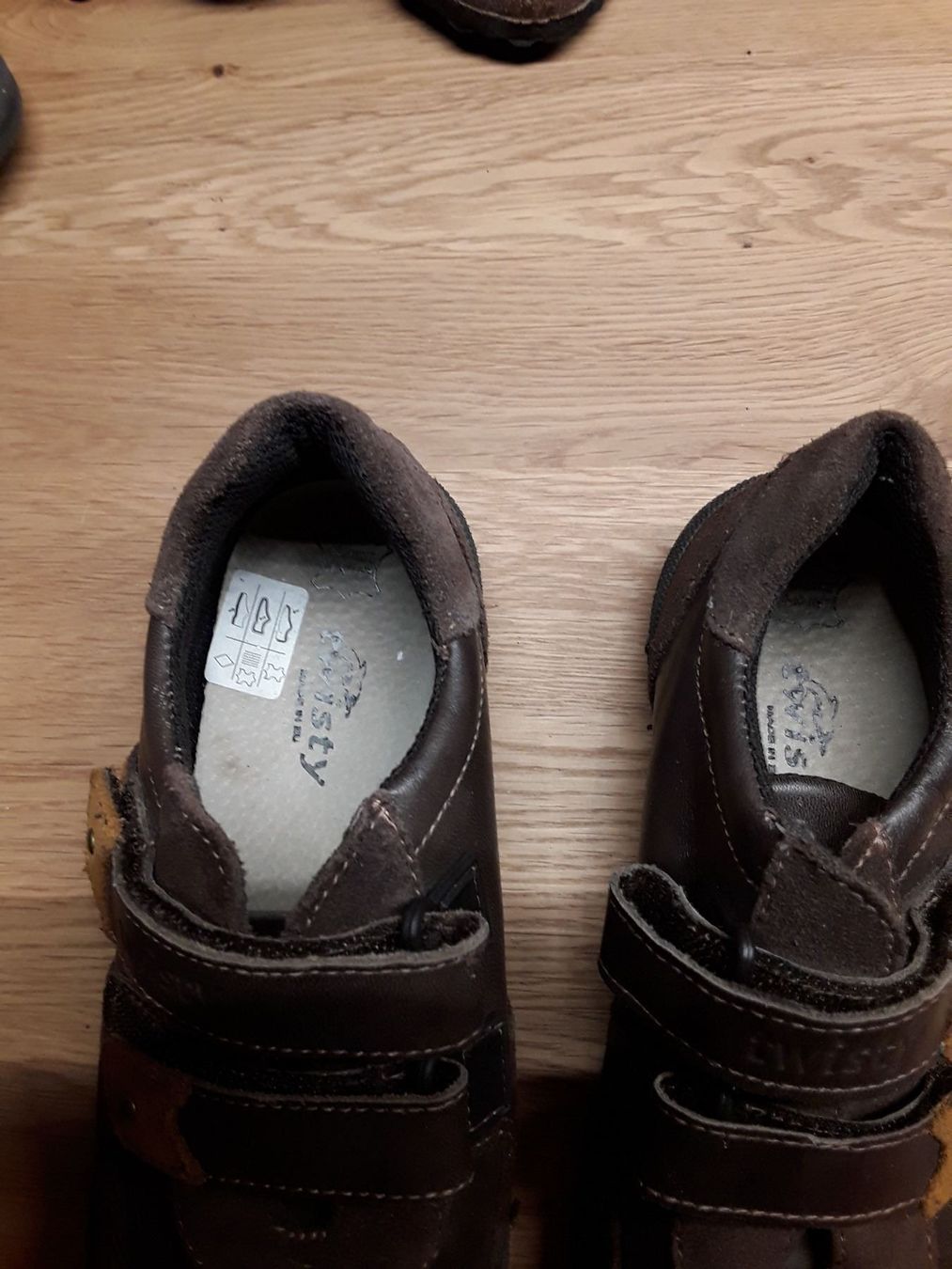 Scarpe per ragazzi: Halbschuhe twisty Leder Grösse 32 – Nuovo (secondo la descrizione) da Davos Platz venduto da wauwauin 1