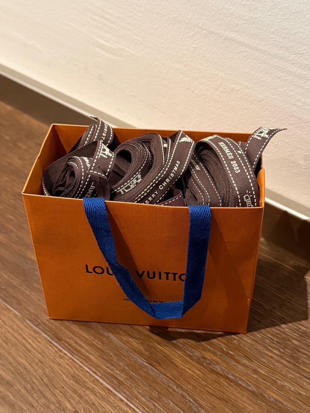 Dekobänder: Hermès Dior Louis Vuitton Bändel – Neu (gemäss Beschreibung) aus Münchenbuchsee von arouse.swiss