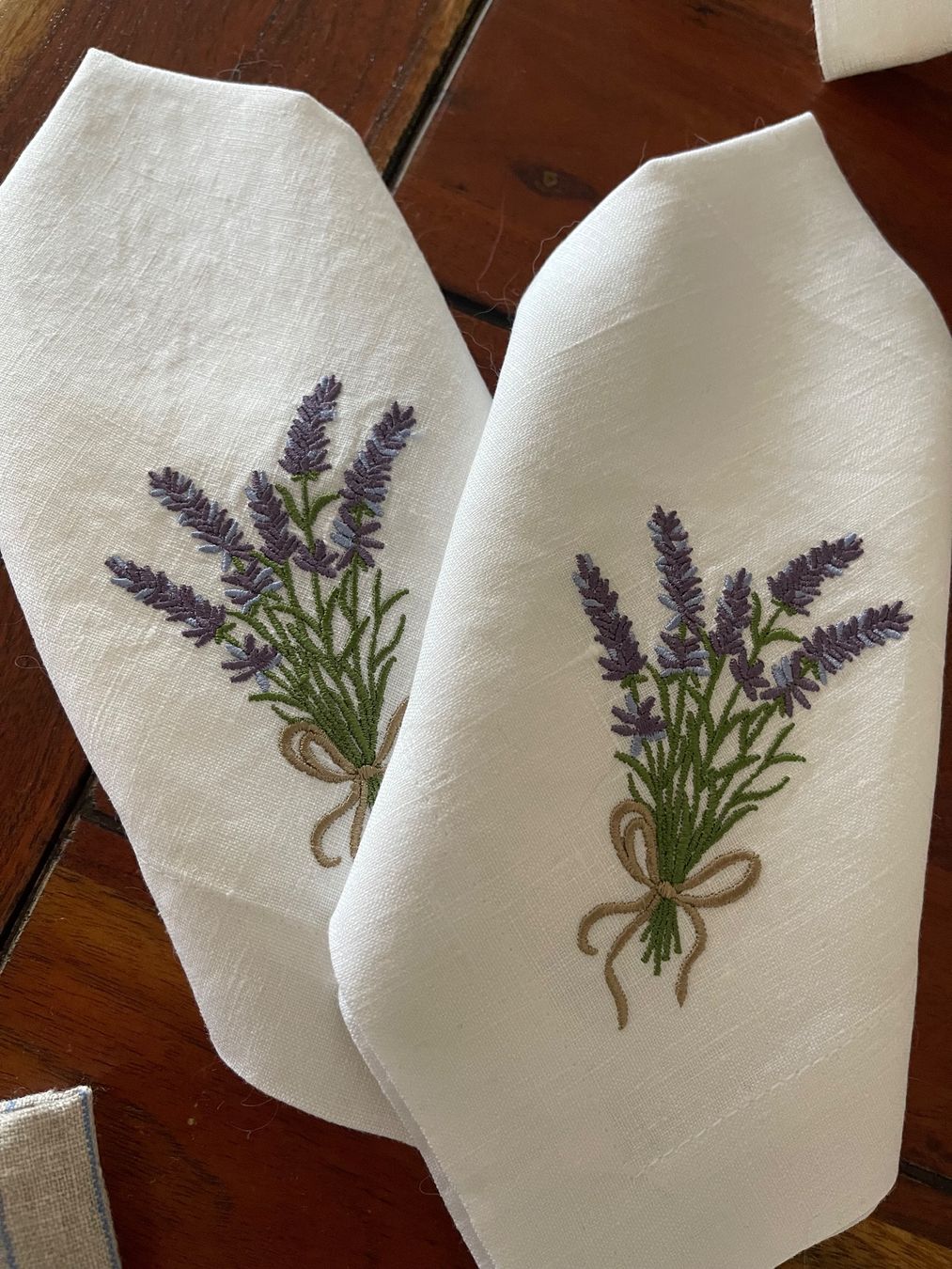 Serviettes: Leinen Serviette, bestickte Serviette, Weiss – Neuf avec emballage d'origine à Meilen par tea_n6fg