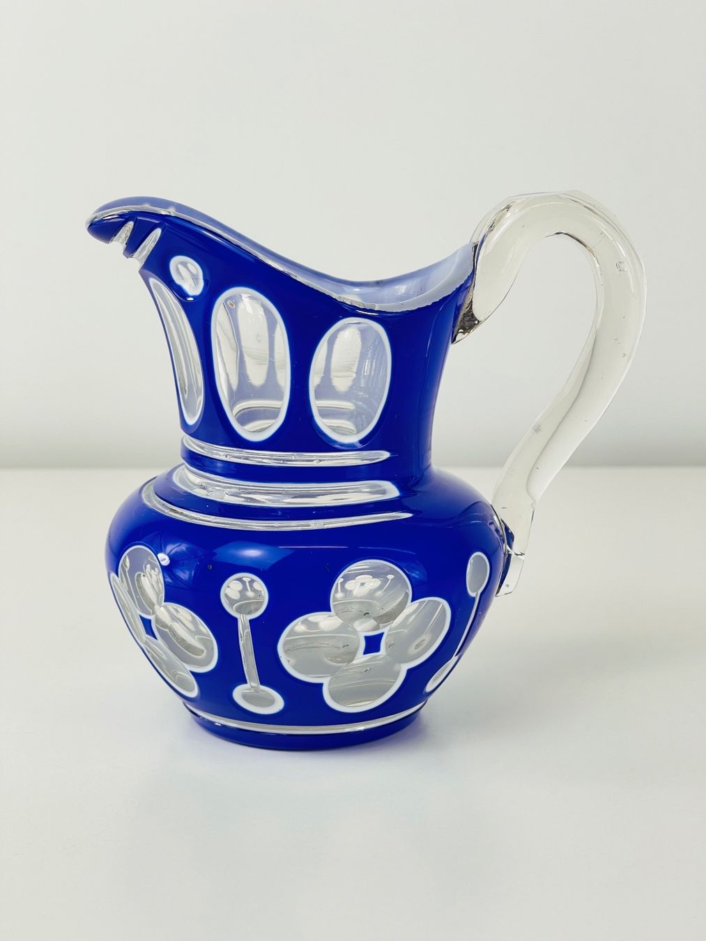 Caraffe: Karaffe Böhmisches Glas Kobaltblau/Weiss – Usato da Zürich venduto da Arche_Brockenhaus 1