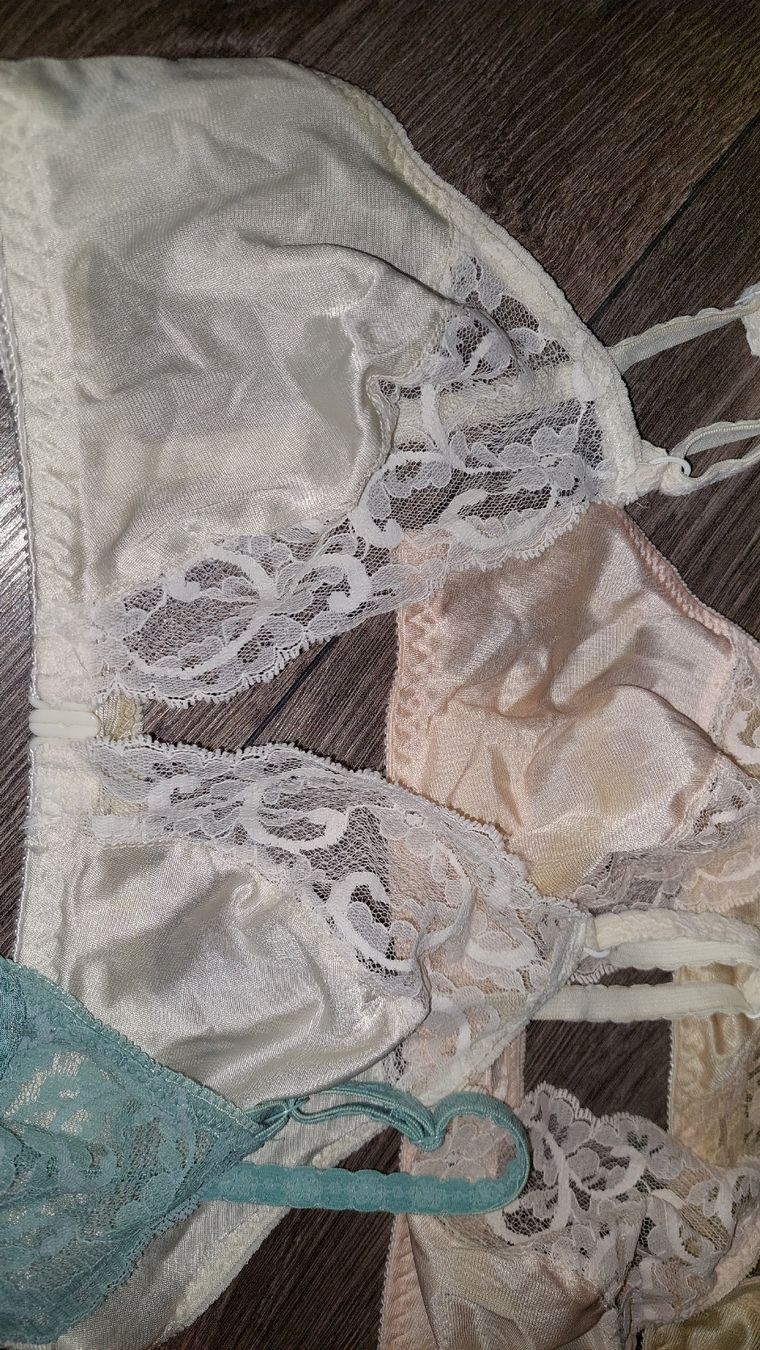 Sonstige Unterwäsche: 5er Set Damen BHs Spitze vers. Farben Grösse S – Gebraucht aus Gwatt (Thun) von Letzte-Chance-III 2