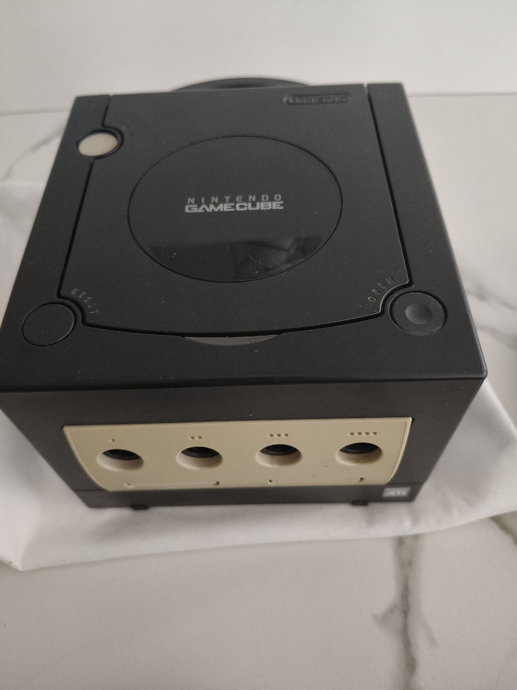 Nintendo Console: Nintendo Gamecube Schwarz mit 4 Controller + Mario Kart Voll – Usato da Oensingen venduto da ece_8k7q 4