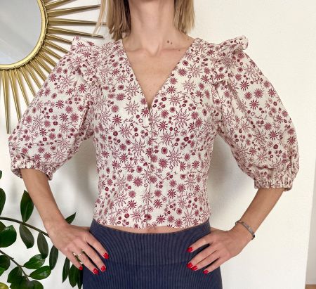 Sandro Top mit Blumenprint, Grosse S, neu