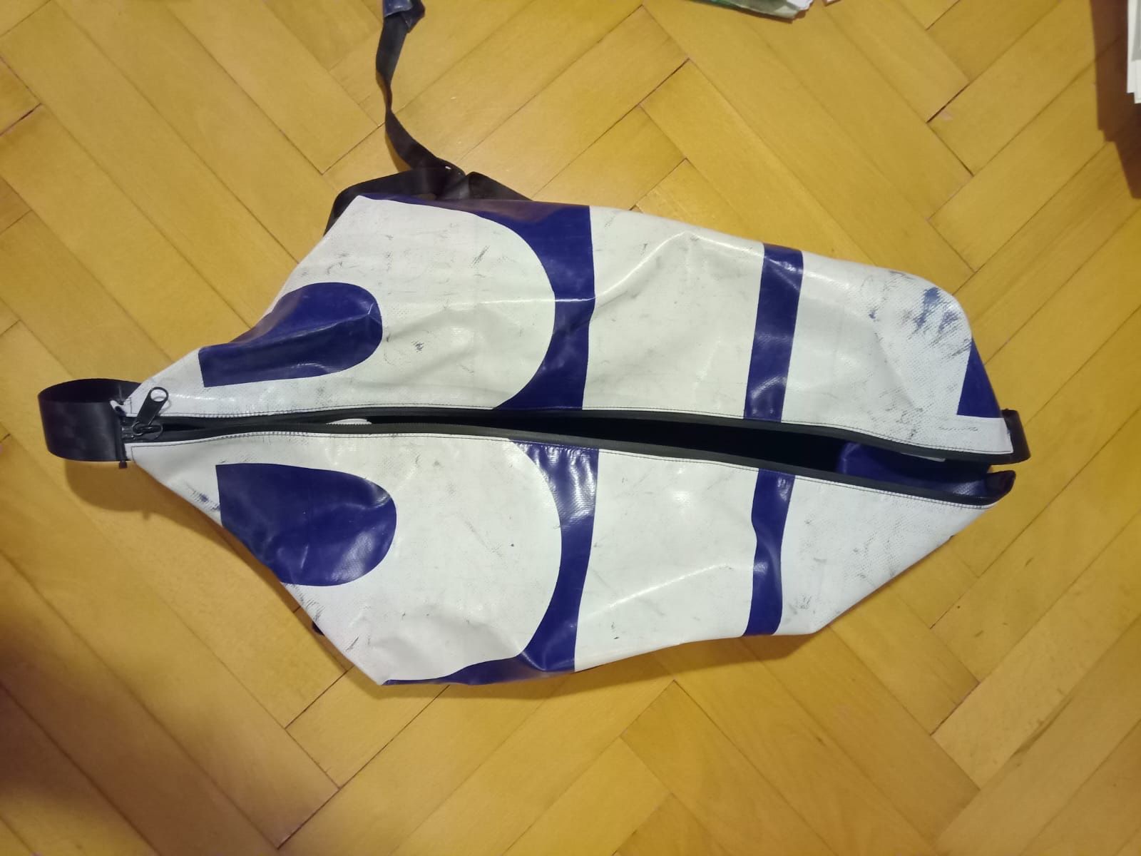 Freitag Taschen: Freitag Reisetasche Voyager – Gebraucht aus Zürich von WStern 2