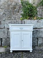 Kommode Vintage weiss Holz mit Schublade und Tueren M24