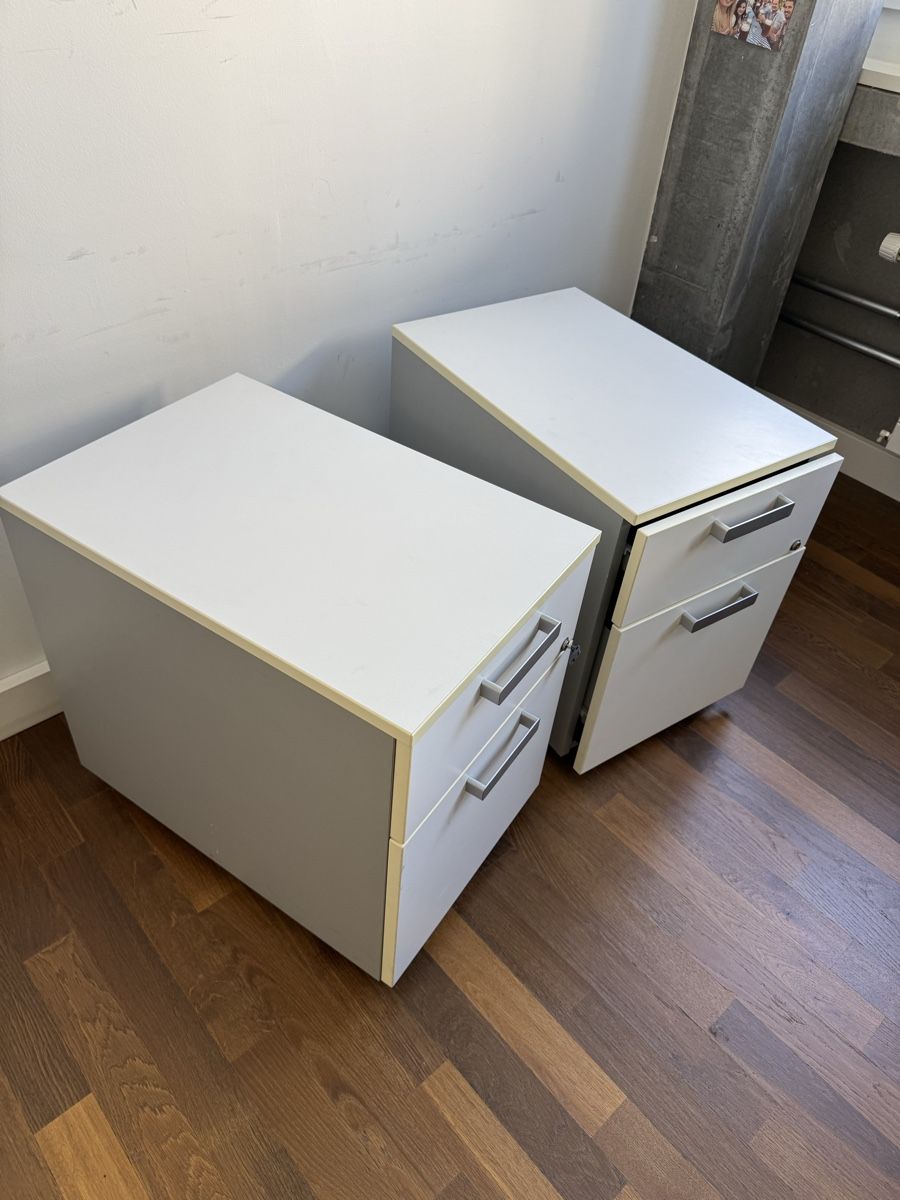 Eléments de bureau: 4 Rollcontainer – D'occasion à Zürich par sold5 1