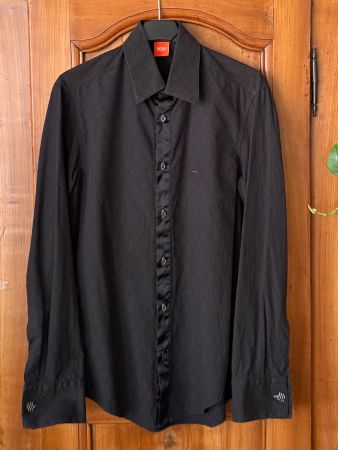 Hugo Boss orange - Schwarzes Hemd mit Manschetten Gr. S