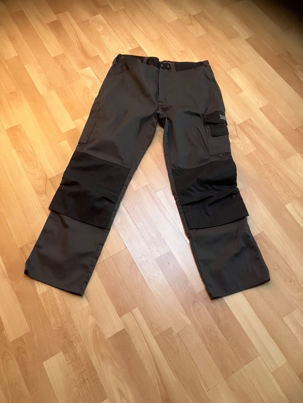 Lotti di vestiti: Arbeitskleidung Sommer Outfit – Usato da Bettwiesen venduto da Zustand57 5