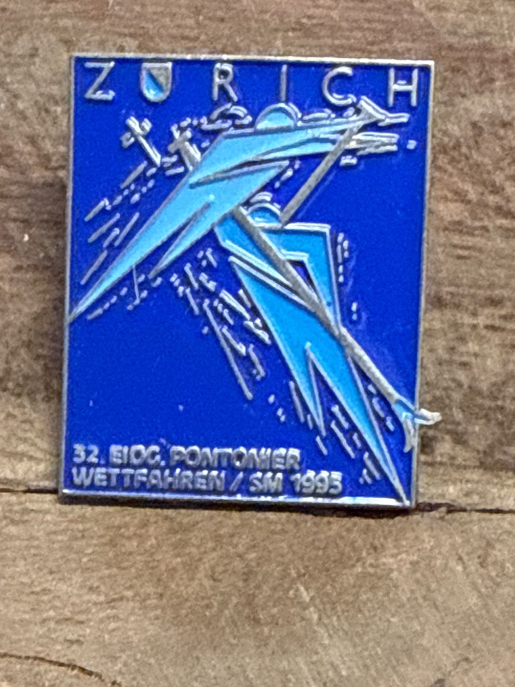 Placchette & Badge: Pin MAG – Usato da Amriswil venduto da used2use
