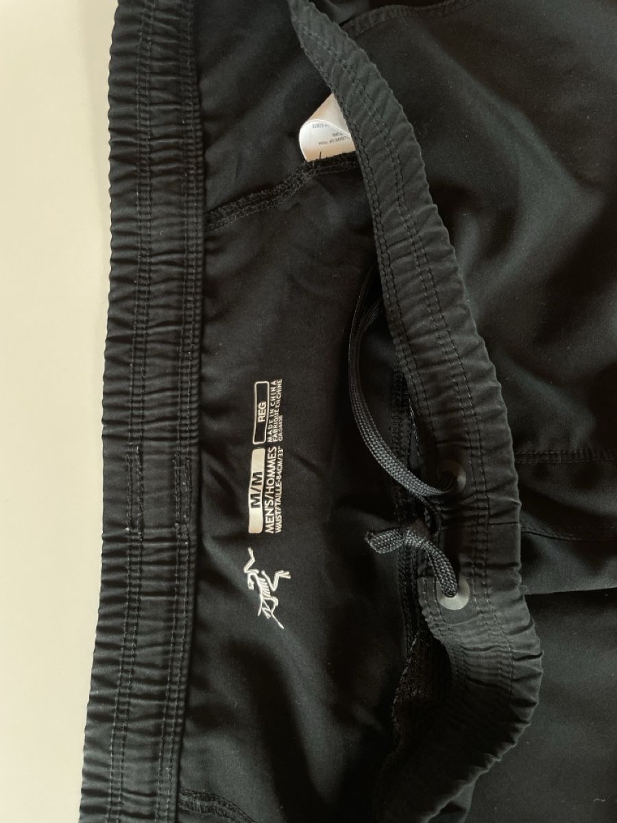 Arcteryx Pantaloni: Arcteryx shorts – Usato da Lausanne 26 venduto da JONASJONASJONASJONAS 2