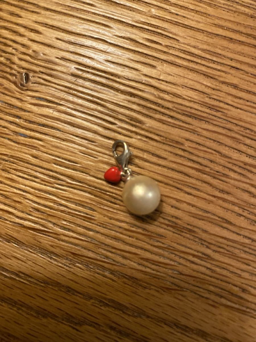 Thomas Sabo Ciondoli: Thomas Sabo Charm Perle mit Herz – Usato da Muri AG venduto da sonneblueme10