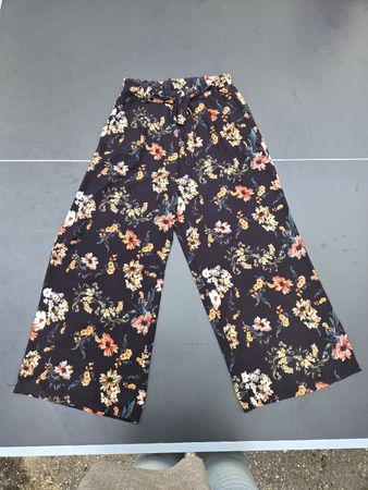 Zebra Culotte Hose mit Blumenmuster schwarz Grösse M