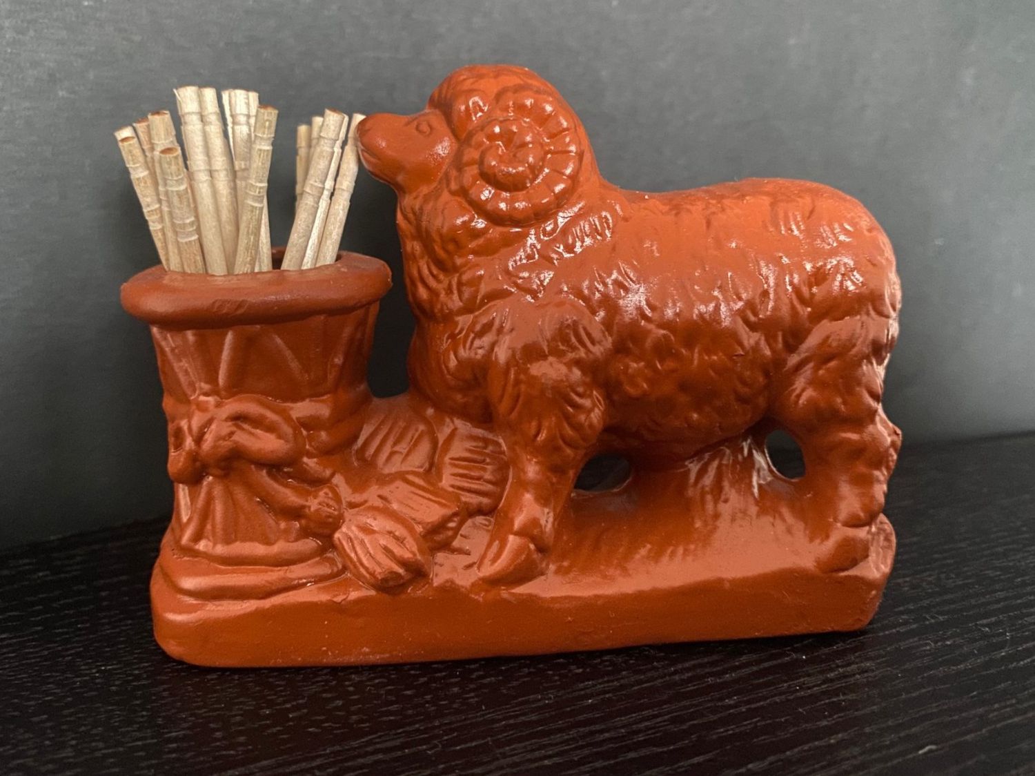 Statuette: Zahnstocherhalter aus Japan "Ohitsuji" – Nuovo (secondo la descrizione) da Aarau venduto da chicochicomama