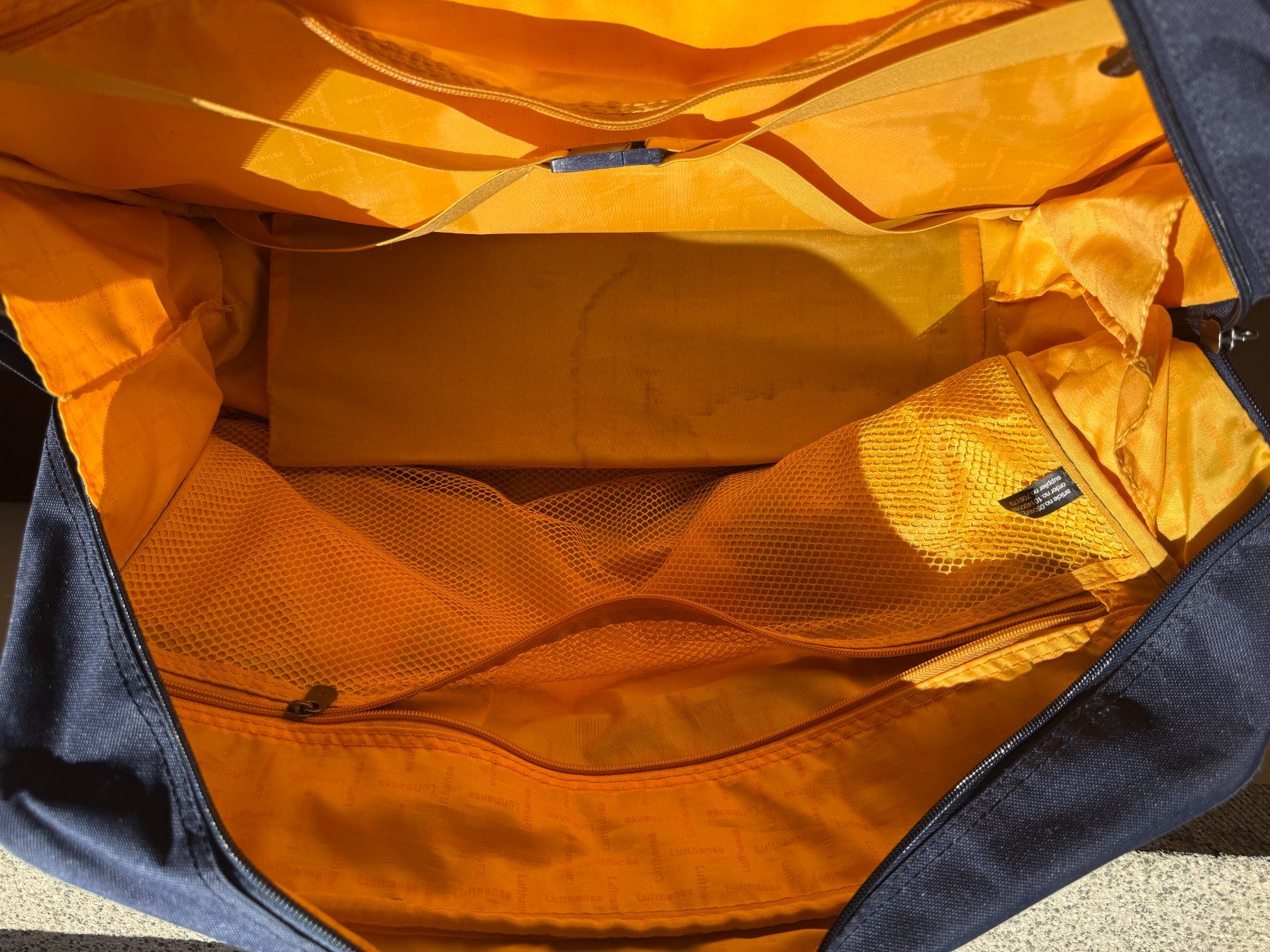 Lufthansa Borse: Sac a bagage cabine Lufthansa – Usato da Yverdon-les-Bains venduto da tvl_2qcr 3