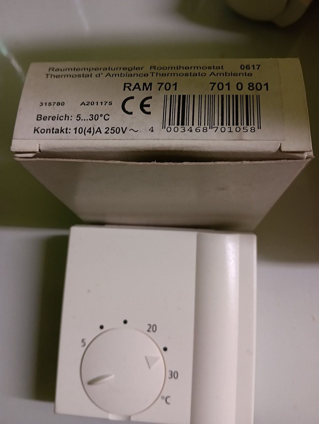 Misurare: 12x RAM 701 Raumthermostat   neu – Nuovo e nell'imballaggio originale da Watt venduto da vida17 1