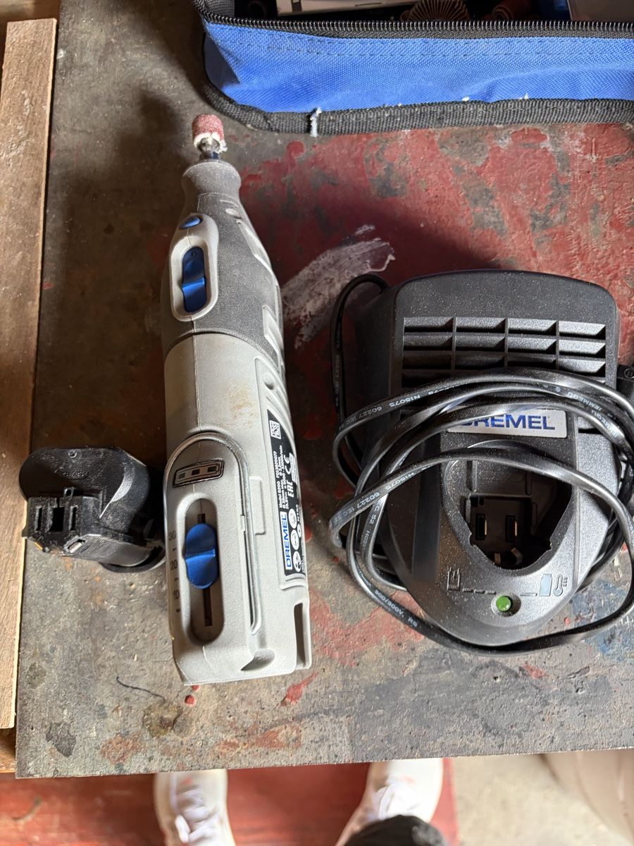 Toutes les machines: Dremel mit zubehör – D'occasion à oftringen par stouner1 2
