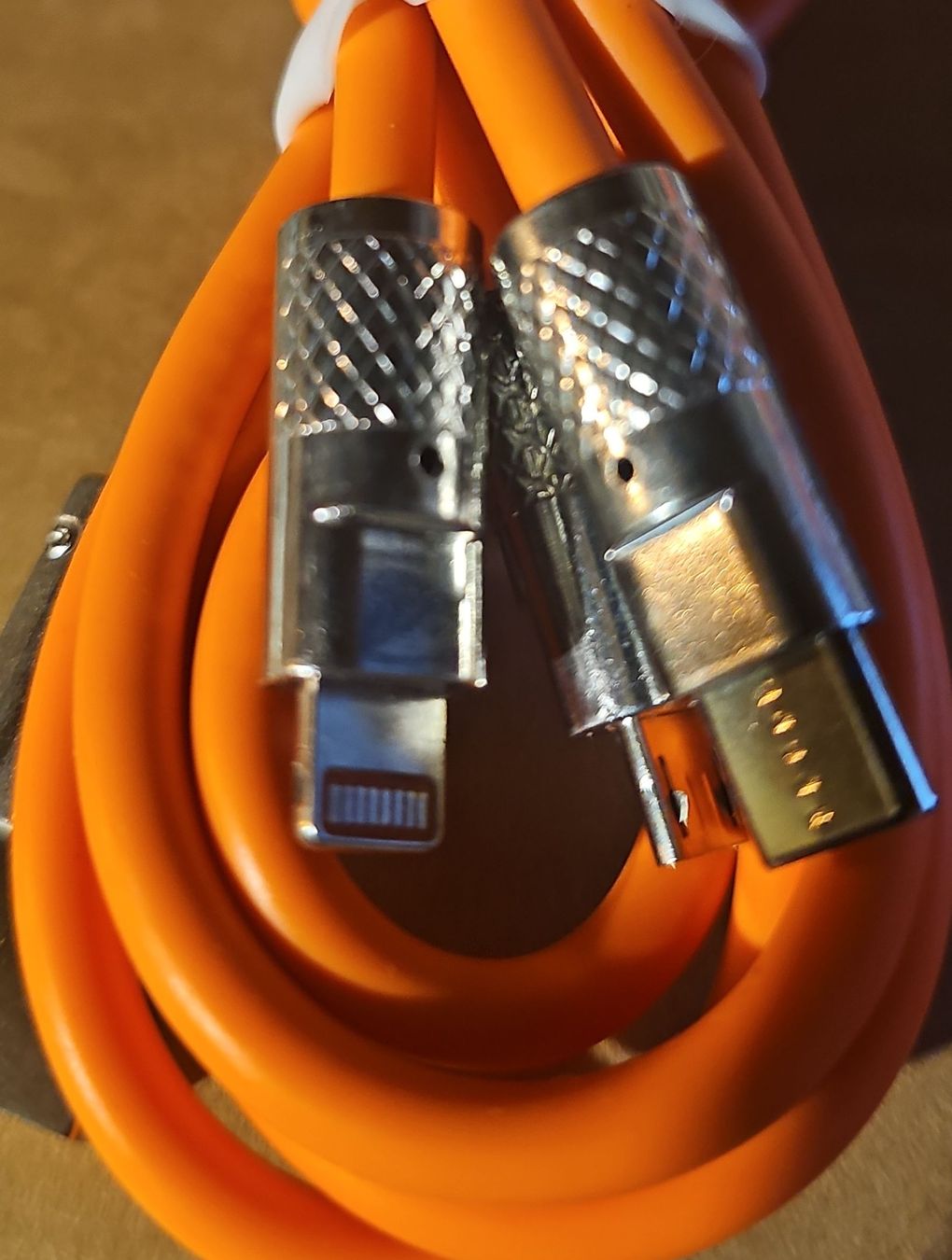 Cavi: Neues, oranges USB-Kabel, USB-C... – Nuovo e nell'imballaggio originale da Gais venduto da HMRD
