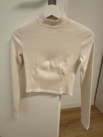 Bershka Rollkragentop, Gr. S, Beige – Perfekt für den Herbst