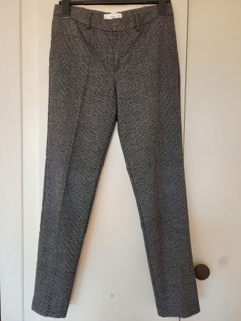 Pantalon gris à pince à carreaux