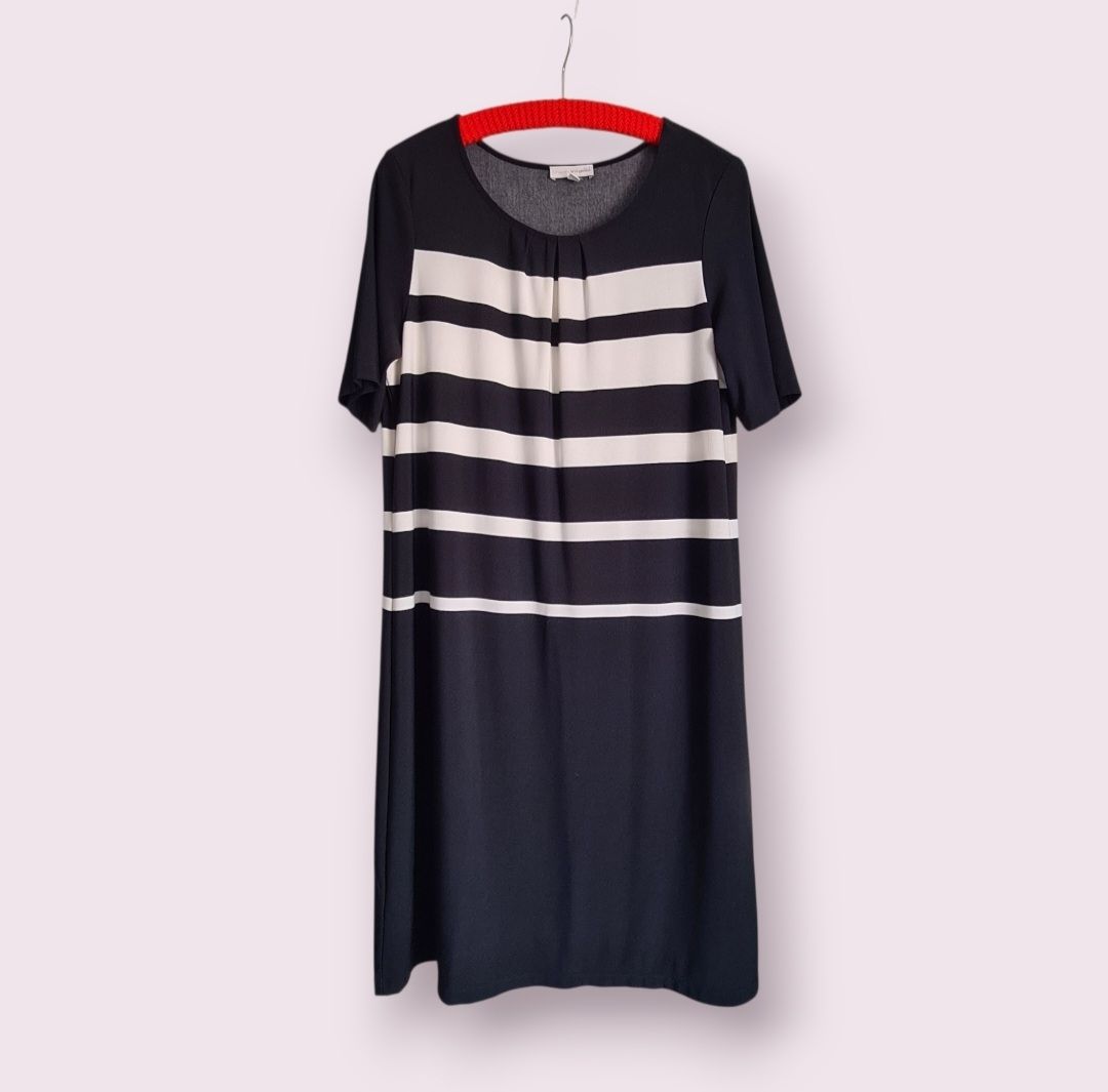 Kleider: Robe droite rayée noir et blanc, taille 42 – Gebraucht aus Renens VD von del_t2kx 2