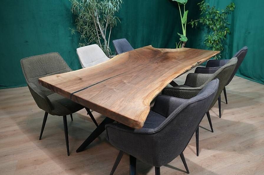 Articoli in legno: Nussbaum Baumscheibentisch aus einem Stück – Usato da Walchwil venduto da Swissdesign_Haag 3
