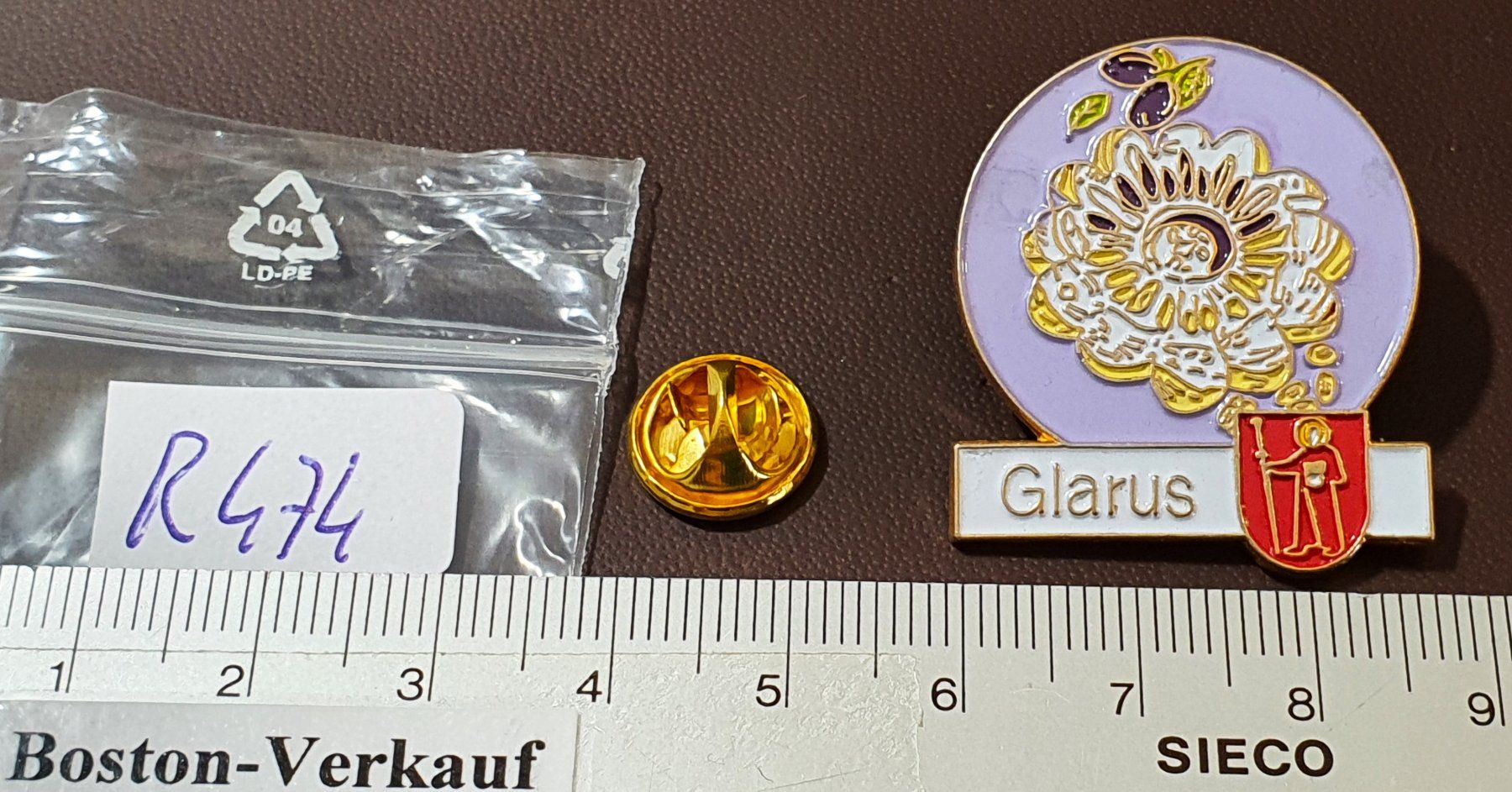 Placchette & Badge: R474 - Pin Brot Kuchen Torte Glarus – Usato da Reinach BL venduto da Boston-Verkauf 1