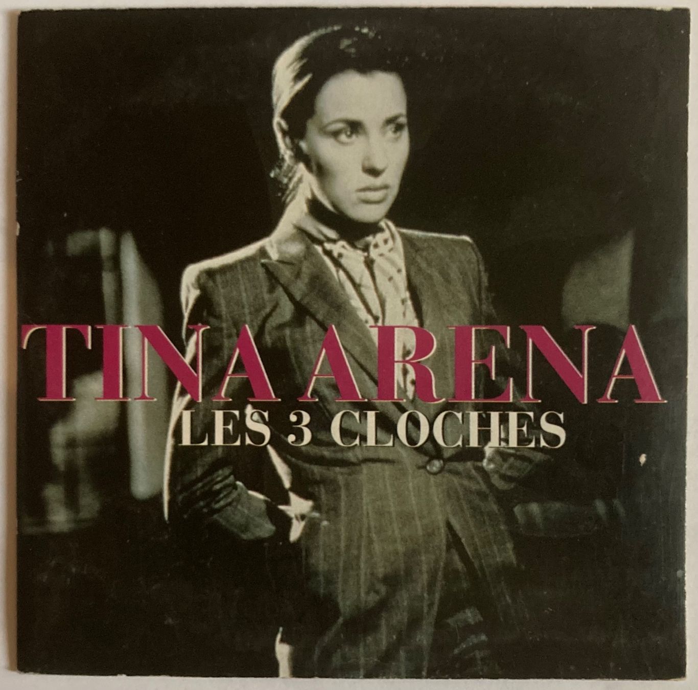 CD: TINA ARENA - LES 3 CLOCHES – Usato da Poliez-Pittet venduto da Newtown-Records