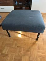 Repose-pieds gris foncé