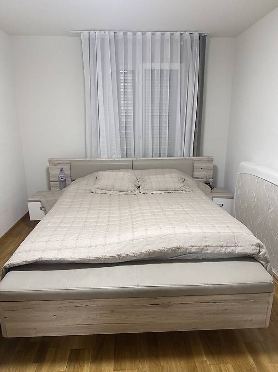 Betten: Chambre à coucher – Gebraucht aus Lausanne von kos_c2hr 2