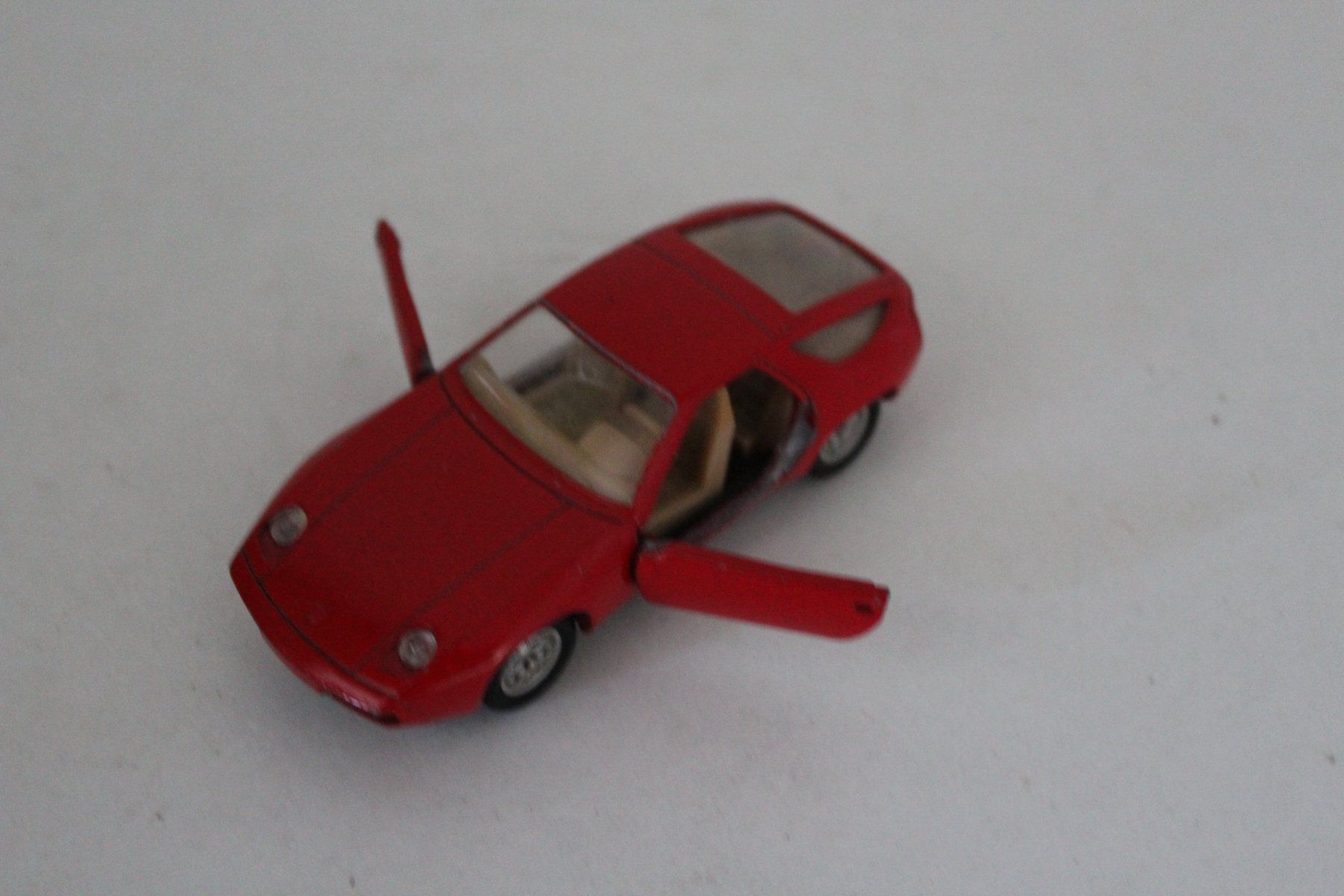 Solido Voitures modèles: SOLIDO Porsche 928 – D'occasion à Fehraltorf par haefens