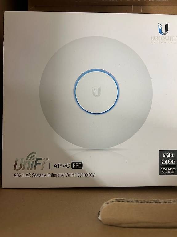 WiFi: Ubiquiti AP AC Pro – Neuf avec emballage d'origine à Kriens par Ergta