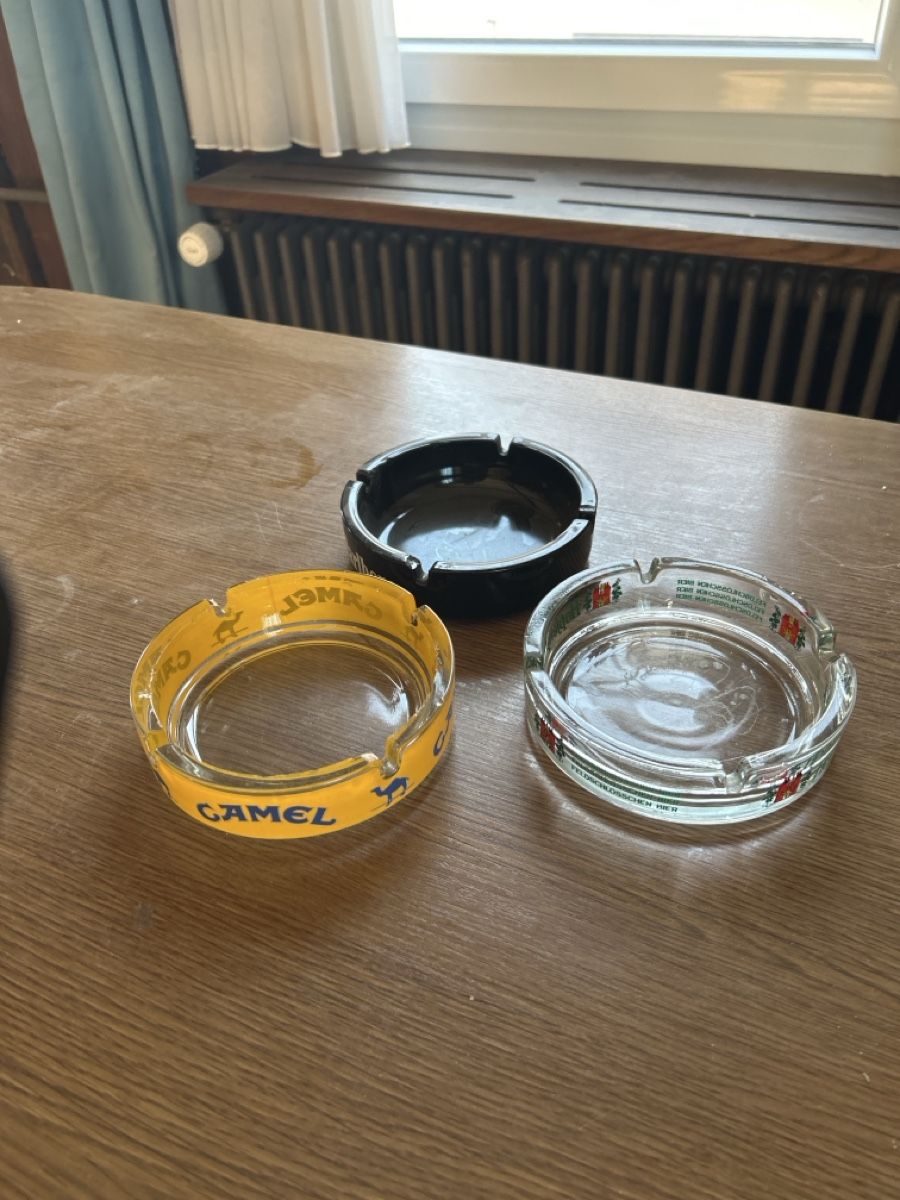 Portacenere: Aschenbecher aus Glass – Usato da Oetwil a.d. Limmat venduto da tobbra