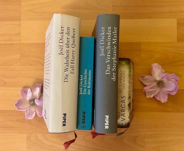 Libri: Joël Dicker, Fred Vargas, einfach Kult ! – Nuovo (secondo la descrizione) da Bern venduto da Denzel8 6