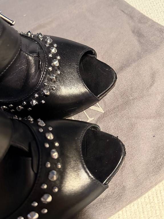 Alexander Mcqueen Scarpe da donna: Alexander McQueen Studded Peep-Toe Booties, Grösse 39 – Usato da Zürich venduto da danamihaela12 4