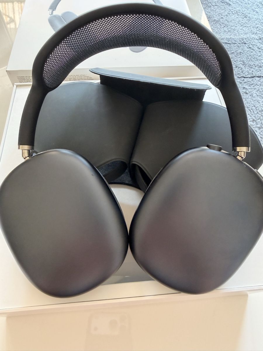 Apple Cuffie: AirPods Max 2024 usb-c midnight – Usato da Sion venduto da Johan8899 2