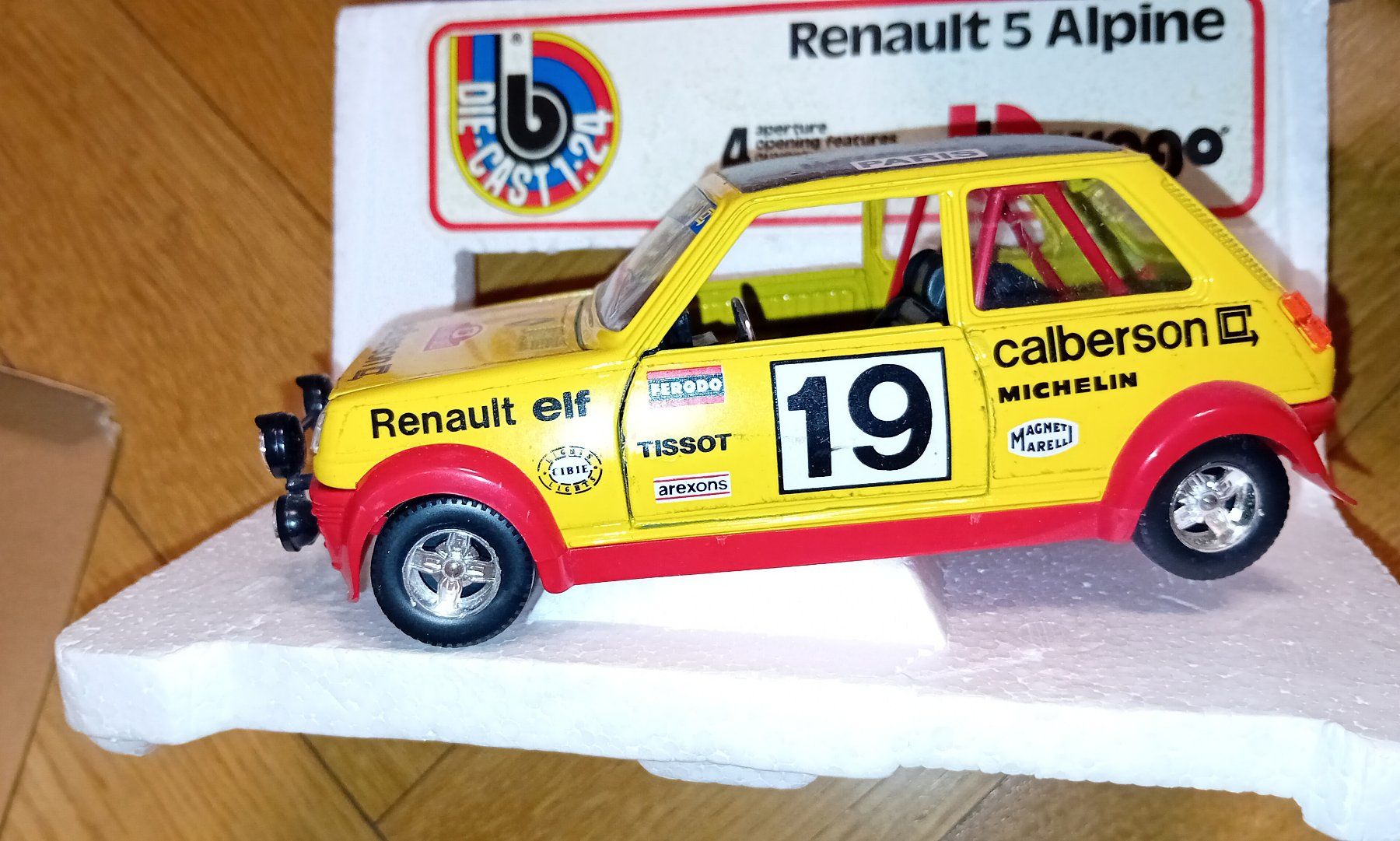 Bburago Modellini d'auto: Burago Renault 5 Alpine - cod. 0162, échelle 1:24 – Usato da Neuchatel venduto da Vlenoble 2