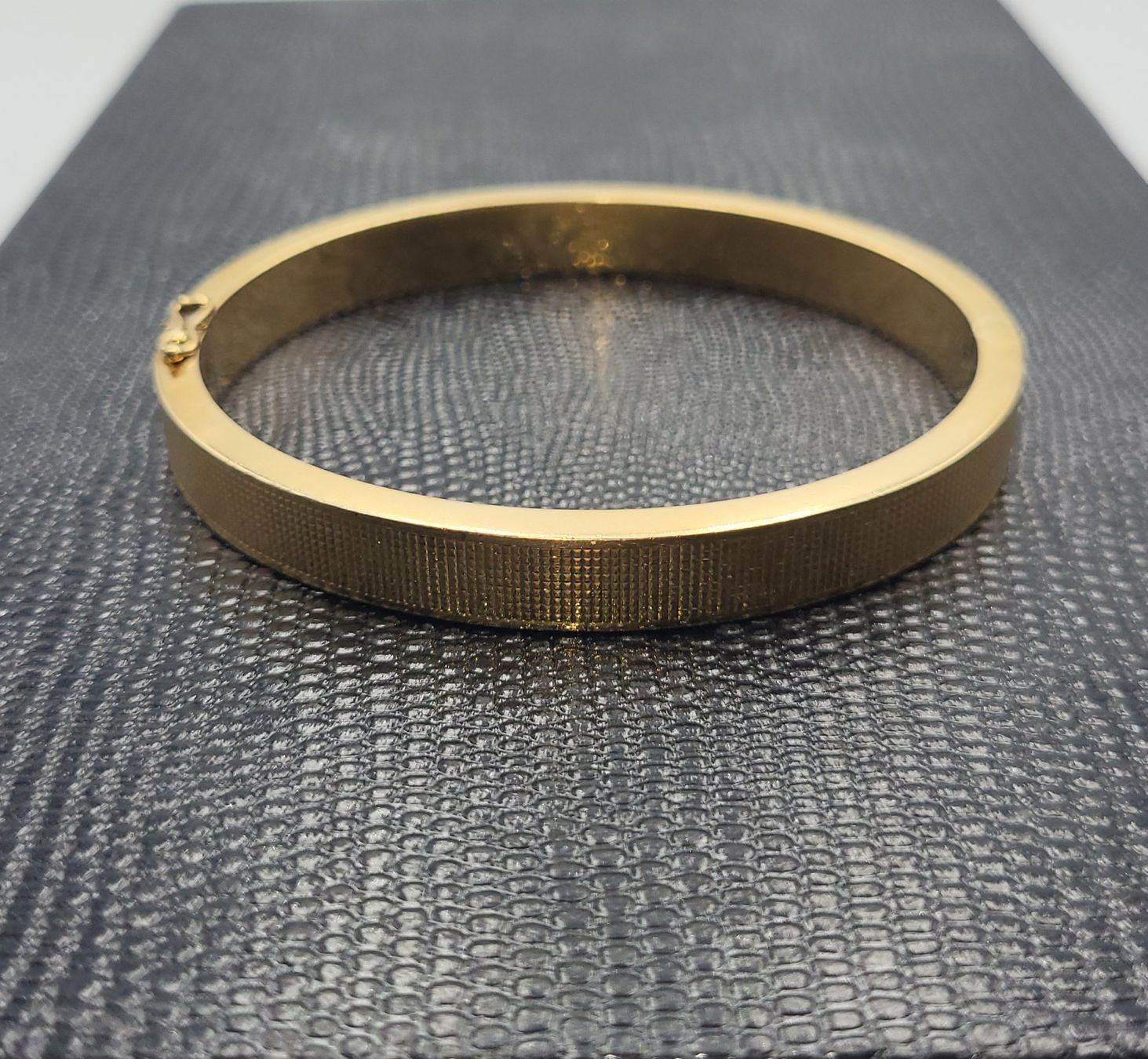 Bracciali & Braccialetti: Massiv 333 Gold Armreif – Usato da Wald ZH venduto da Dasilver 8