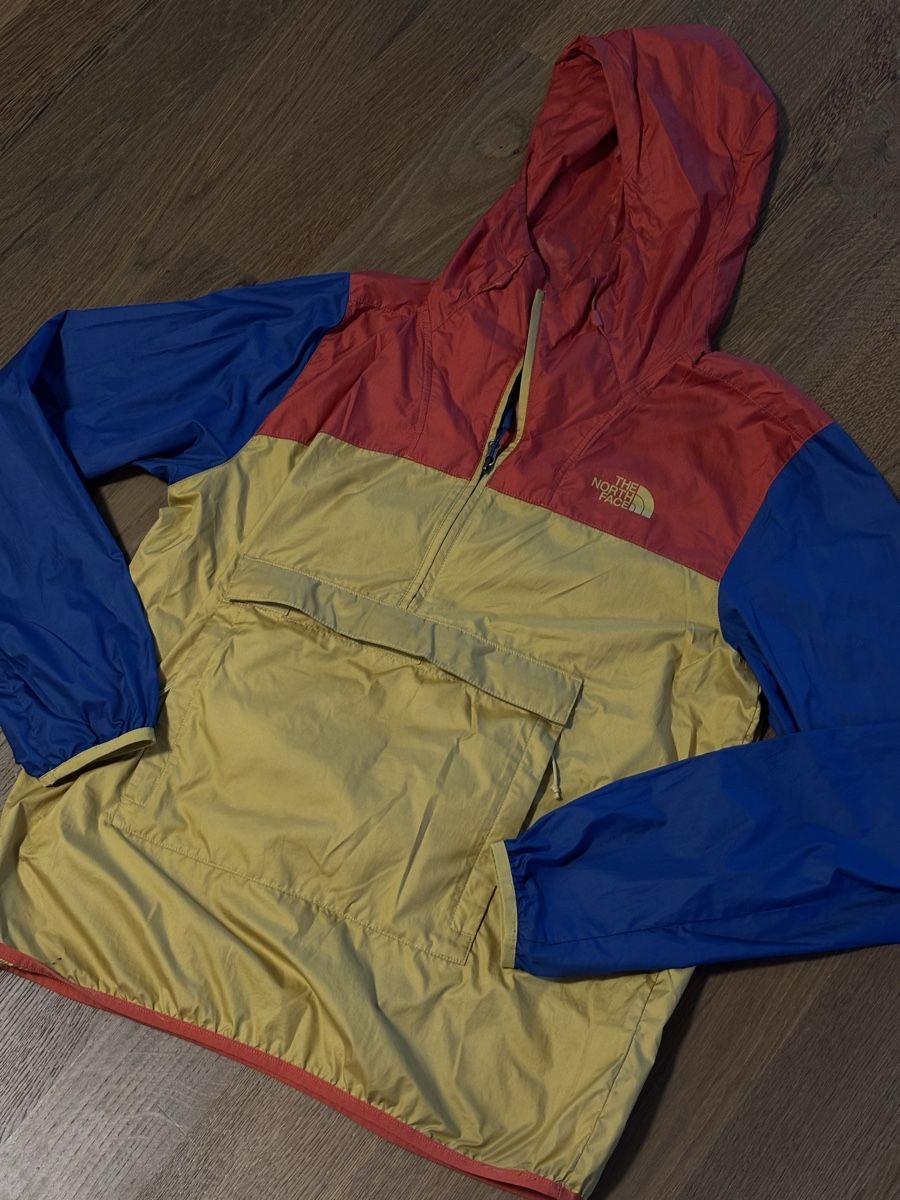 North Face Jacken: The North Face Wind Jacket – Gebraucht aus Mels von exploremore