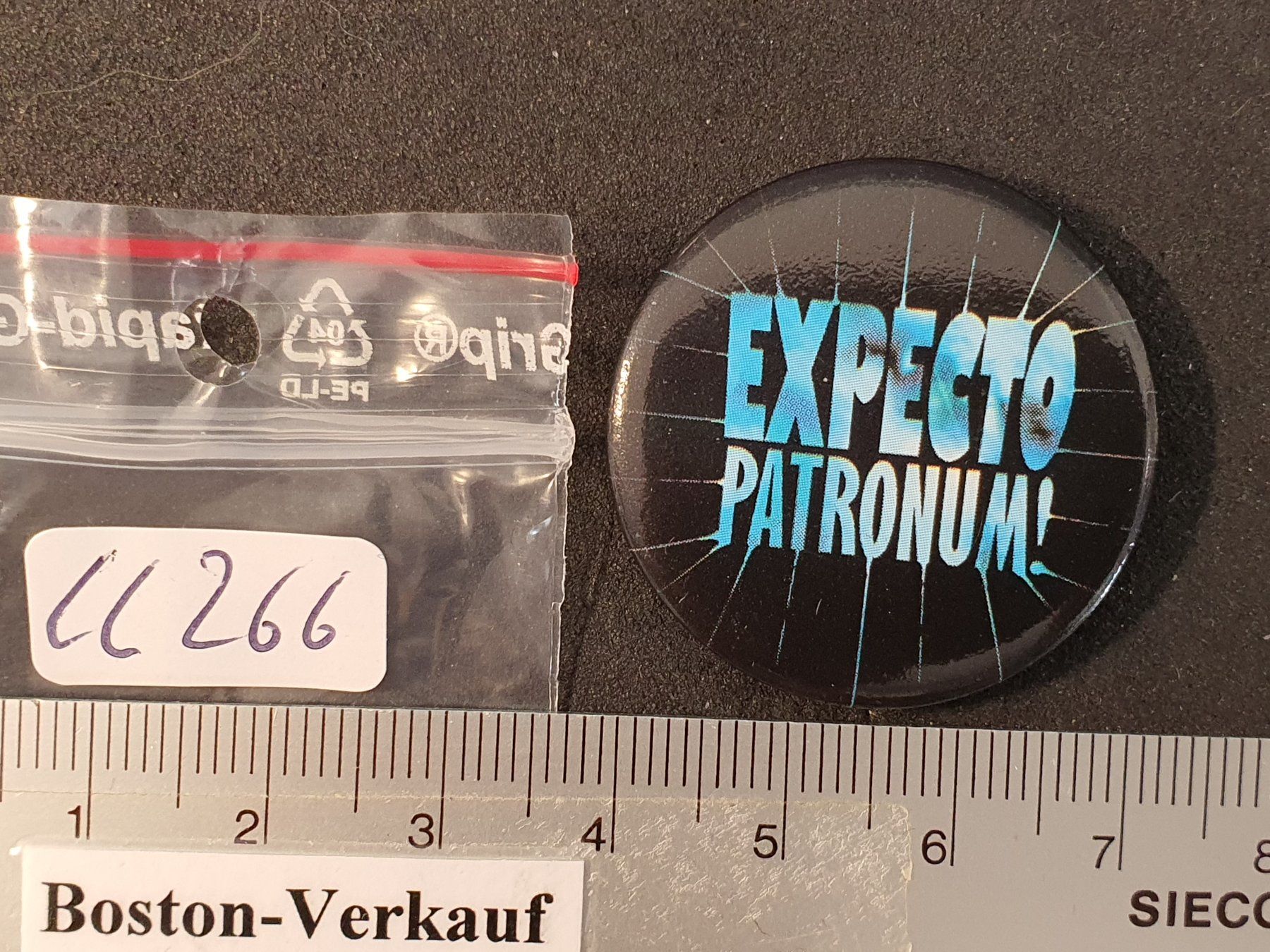 Placchette & Badge: CC266 - Pin /Button - Harry Potter / Expecto Patronum! – Usato da Reinach BL venduto da Boston-Verkauf